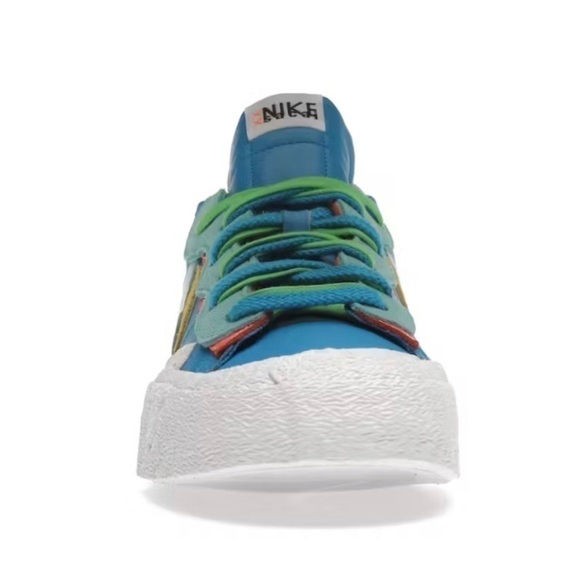 Nike Blazer Low
sacai KAWS Neptune Blue - Picture 3 of 6